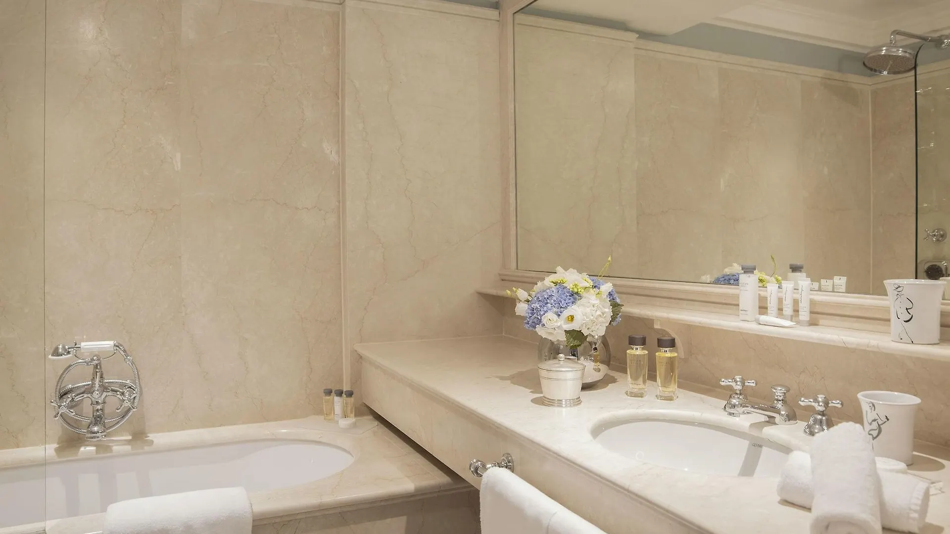 Hotel Lungarno - Lungarno Collection Florence